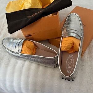 Tod’s driving moccasin